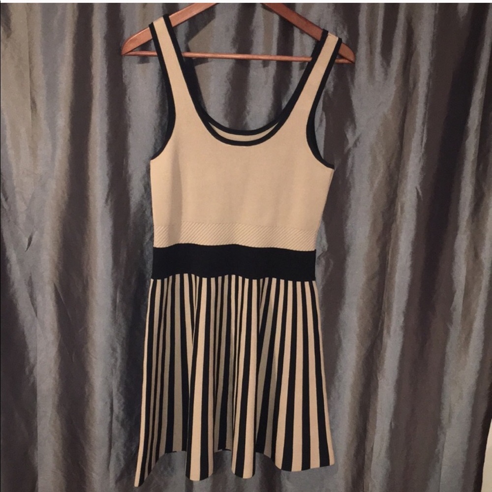 Guess cocktail dress - Picture 3 of 8